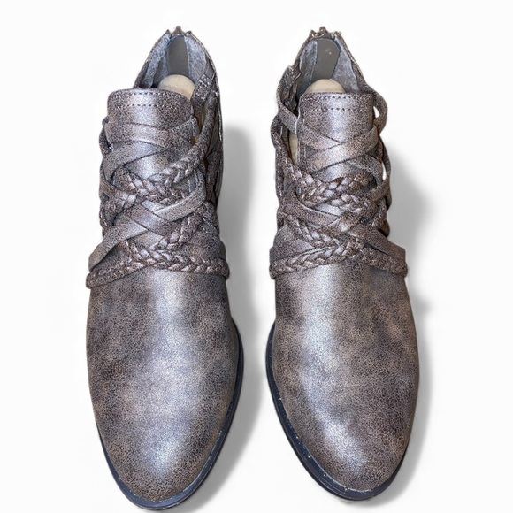 TRUE CRAFT “Epic” Cut Out Shortie Ankle Booties in Pewter-Brown Size 7-1/2 - Picture 2 of 6